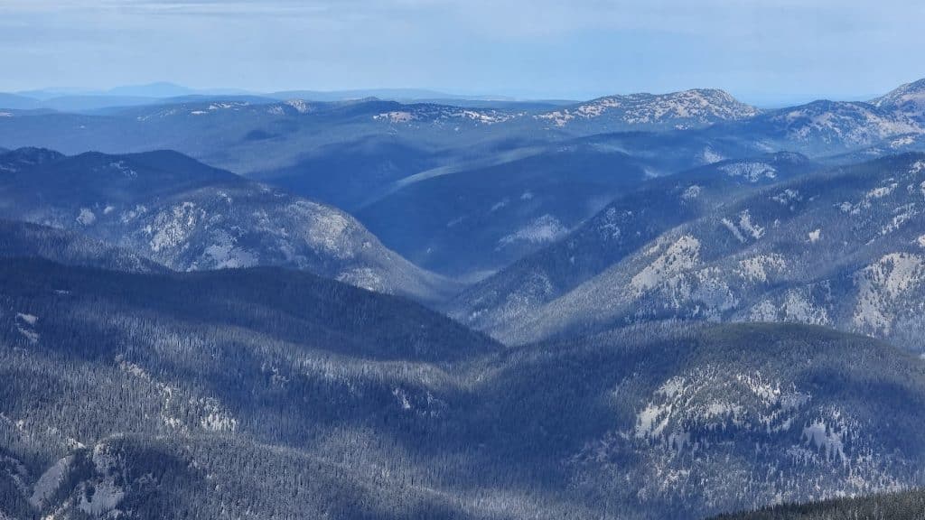 View-of-North-Cascades-foot-hills-from-Summit